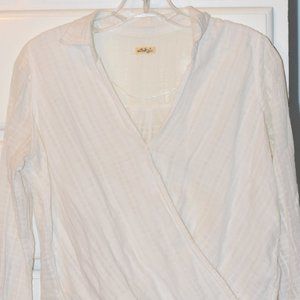 Hollister White Flowy Top With Long Sleeves